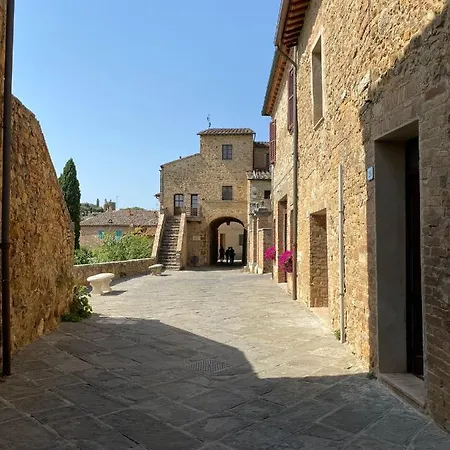 Borgo Capitano Collection Diffuso, Village Experience - Centro Storico Couette-café San Quirico dʼOrcia